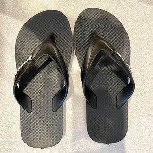 Rider flip flops kids size 3